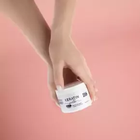 Återuppbyggande KERATIN-behandling - för alla hårtyper och längder